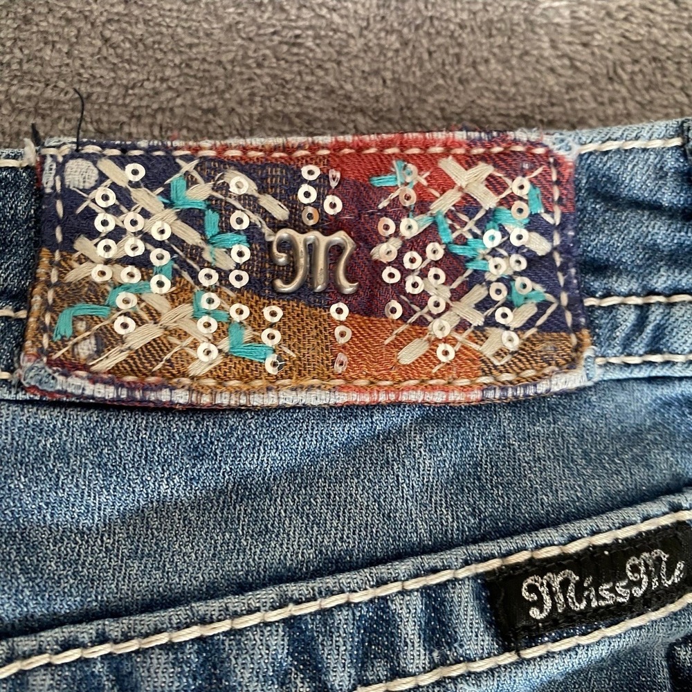 Miss Me Signature Straight Jeans 30x33 Blue Embroidered Sequin Low Rise Denim - Picture 5 of 16